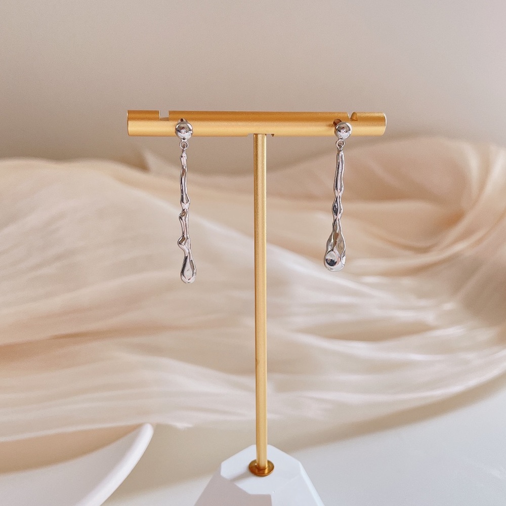 Silver plated chic irregular mismatched long waterdrop earrings - Picture 2 of 3